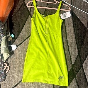 Nike women’s item number 722486 size small bought for $75 brand new with tags